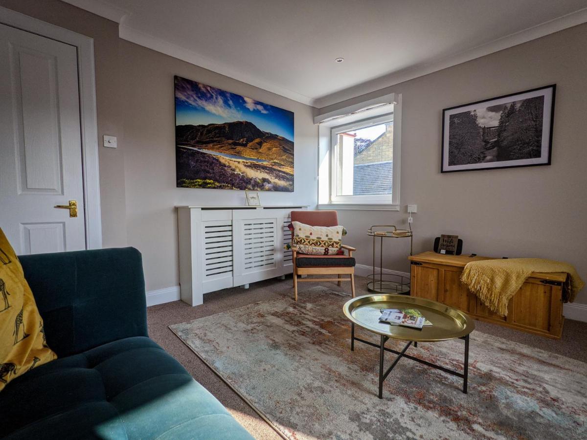 Beautiful Spacious Central Flat, Pitlochry Exterior photo